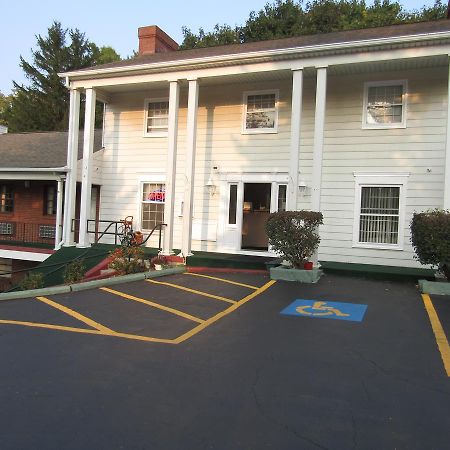 Boardman Inn Youngstown Extérieur photo